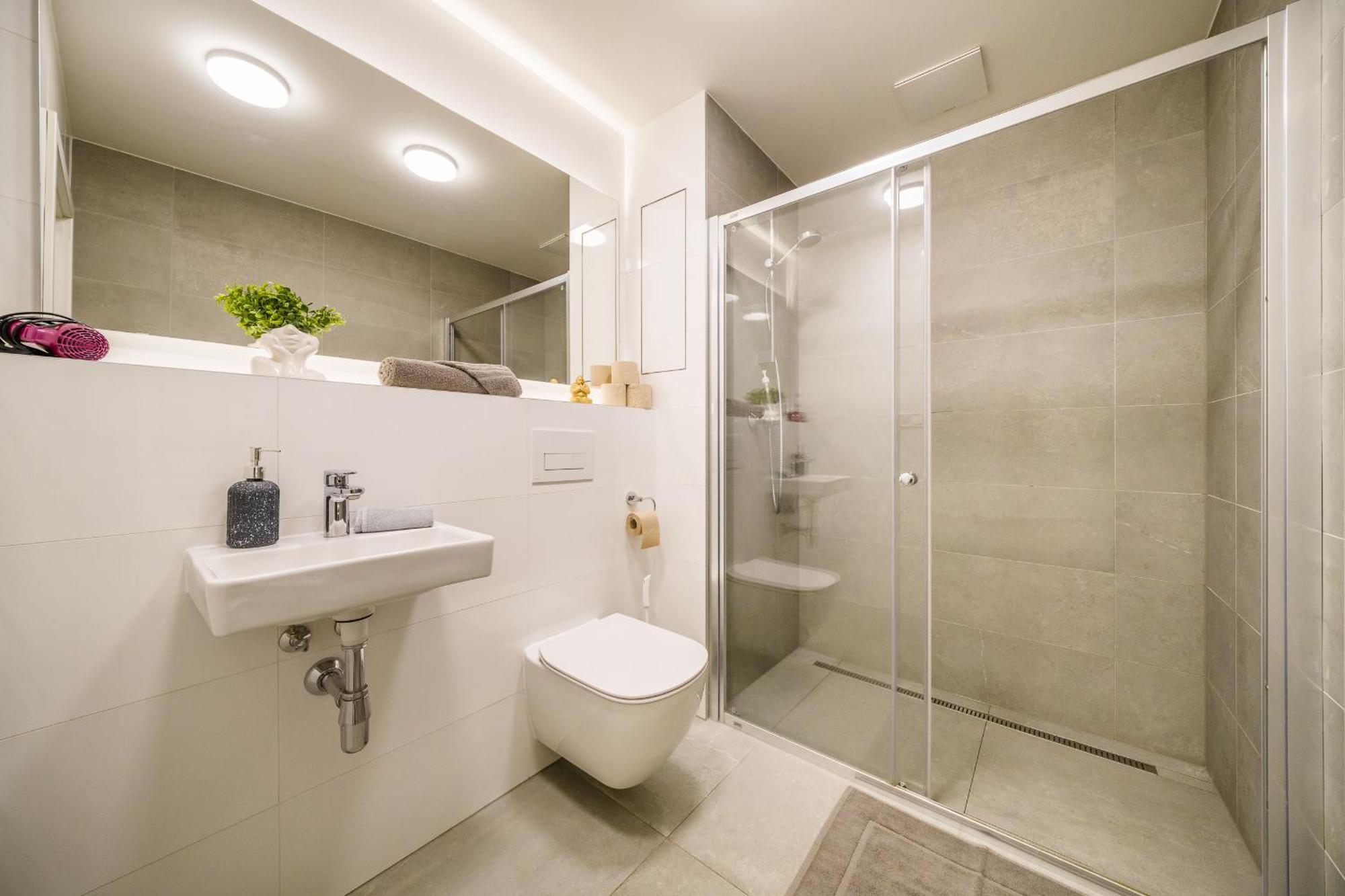 Center Apartment *